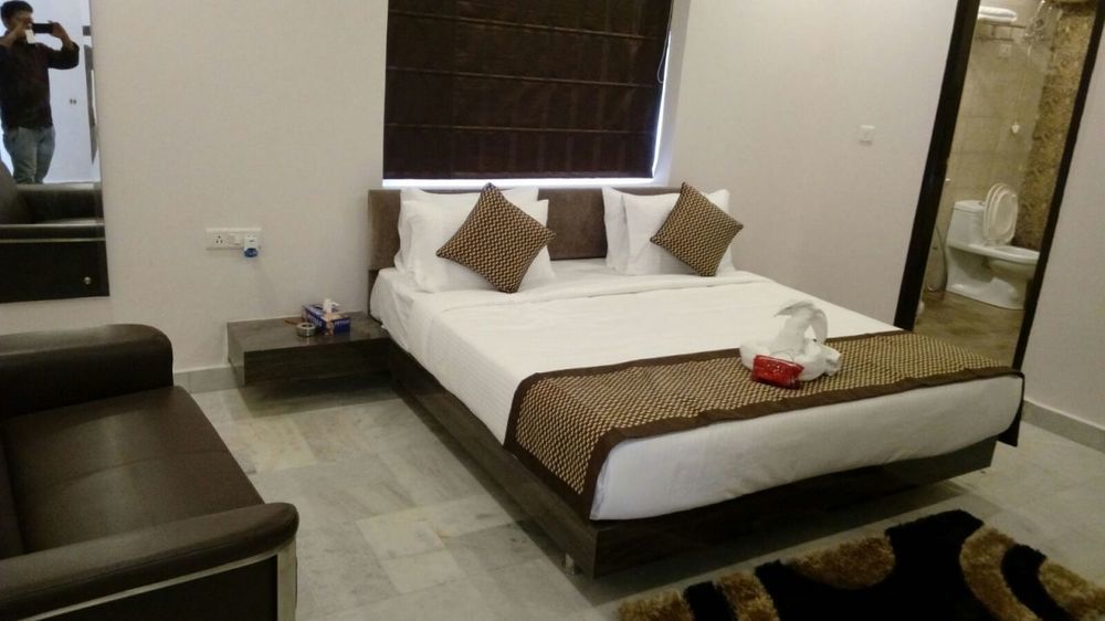 Red Carpet Hotels 노이다 외부 사진